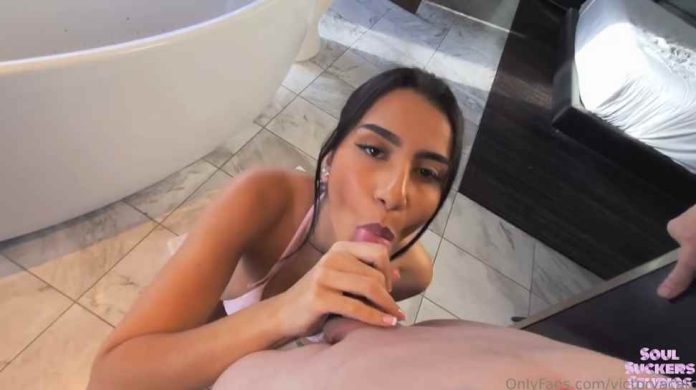 Roxie Sinner – Suckers Pipe Cleaning Company Video Leaked