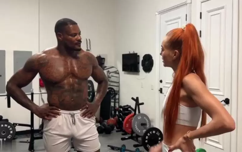 Little Dragon – BBC Gym Coach Drilling His Client Tight Wet Pussy Video Leaked