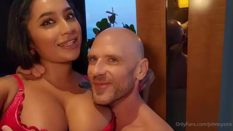 Yasmina Khan – New Sextape with Johnny Sins Video Leaked