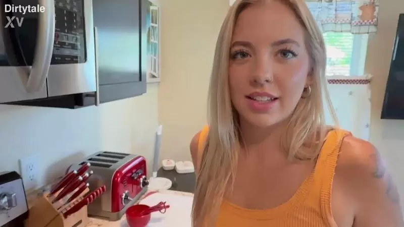 Lola Cheeks – Baking Cookies With My Sweet Blonde Step Daughter Video Leaked